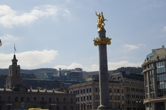 Freiheitsplatz mit Statue des Heiligen Georg