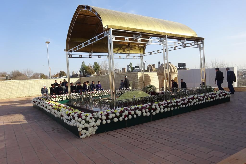 Gedenkstätte von Islam Karimov im Hazrati Khizir in Samarkand