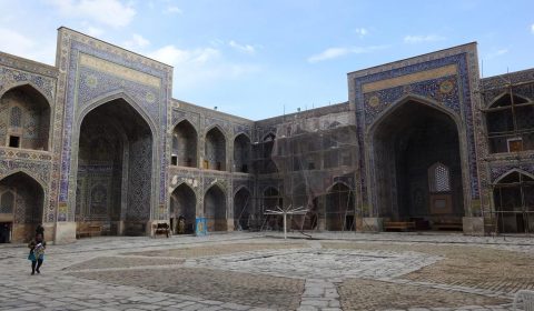 Innenhof am Registanplatz in Samarkand