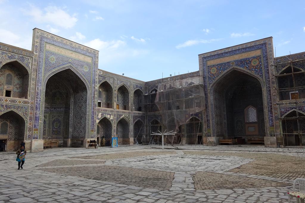 Innenhof am Registanplatz in Samarkand