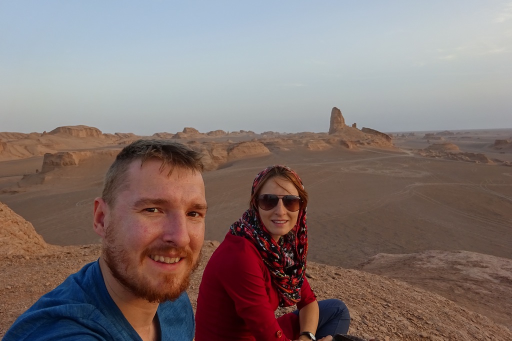 Matthias&Tabea in der Lut Wüste im Iran