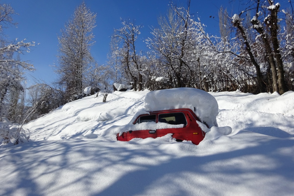 Ein bisschen Schnee in Arslanbob