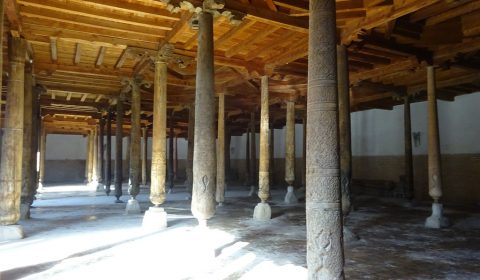 Säulenhalle der Juma-Moschee