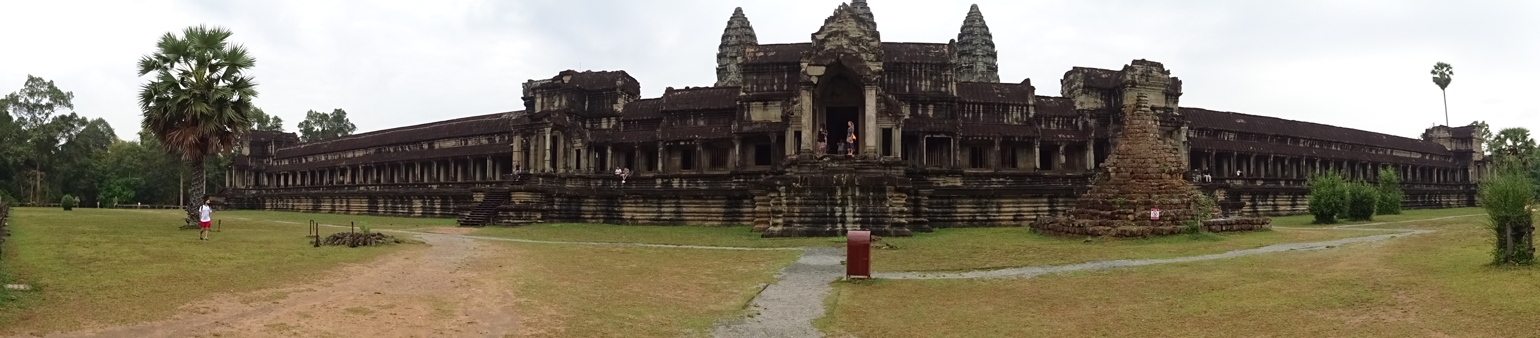 Panorama der Tempelstadt Angkor Wat