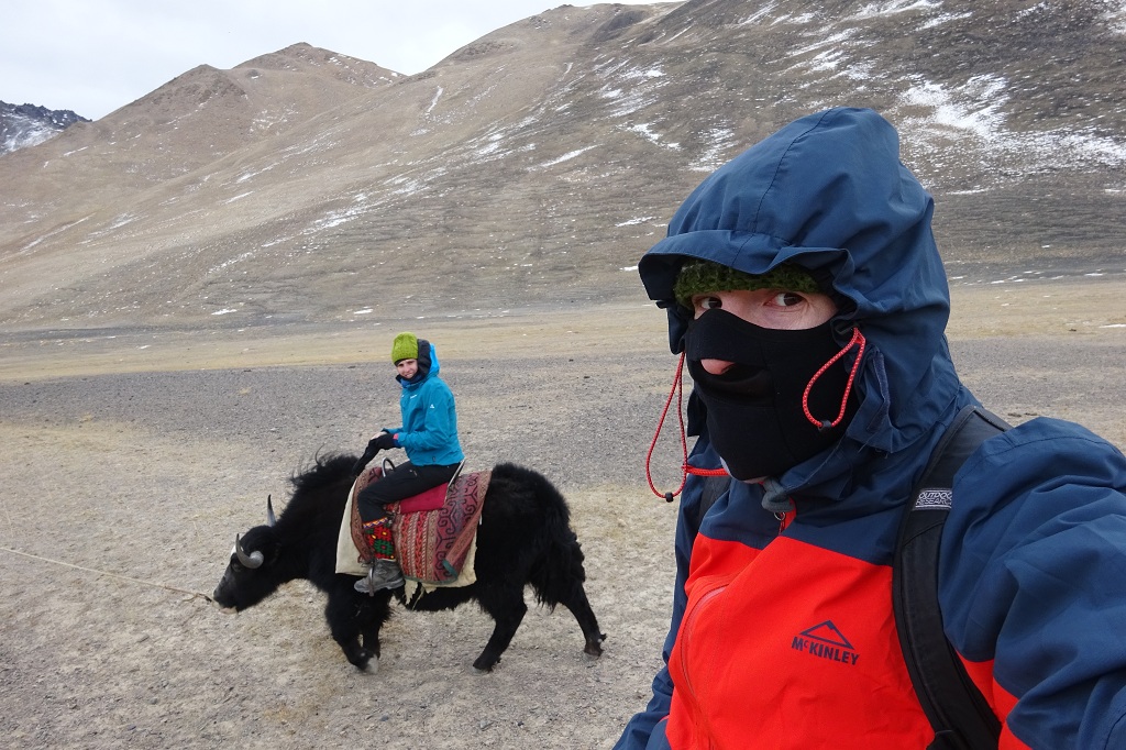Ritt auf den Yaks im Pamir