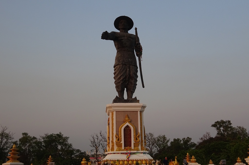 Statue von König Anouvong der Chao