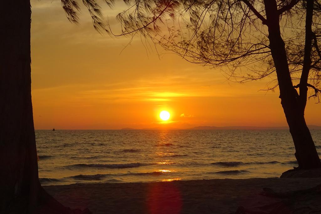 Sonnenuntergang am Strand in Sihanoukville